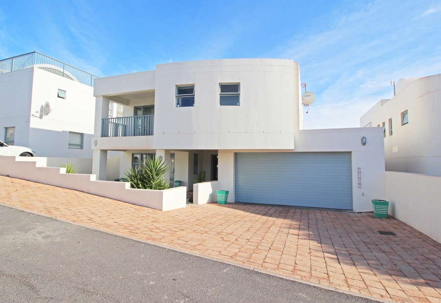 4 Bedroom Property for Sale in Paradise Beach Western Cape